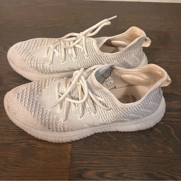 AVIA White Sneaker Womens Size 9 - Picture 2 of 5